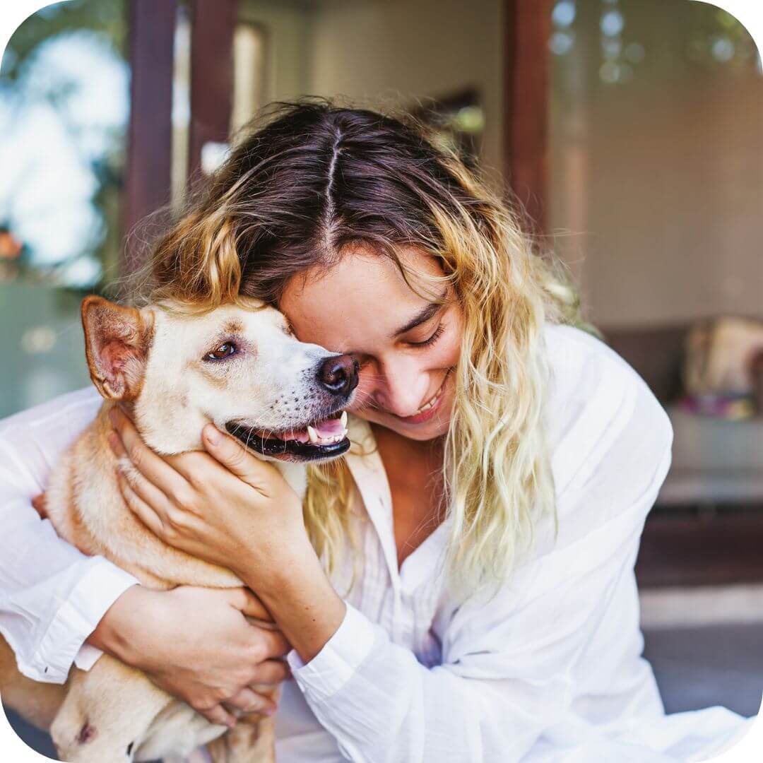 lady-hugging-dog